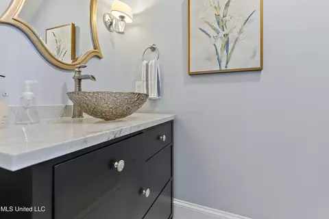 Bath - 1426 Hanakealoha Pl, Diamondhead, MS 39525 photo 1 of 6
