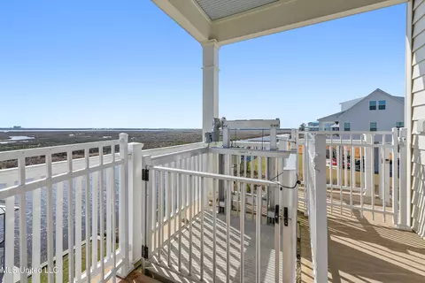 Exterior - 1426 Hanakealoha Pl, Diamondhead, MS 39525 photo 1 of 4