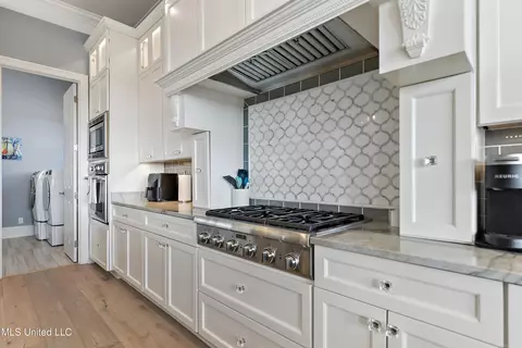 Kitchen - 1426 Hanakealoha Pl, Diamondhead, MS 39525 photo 6 of 6
