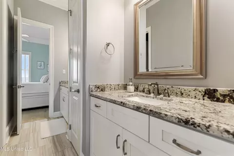 Bath - 1426 Hanakealoha Pl, Diamondhead, MS 39525 photo 5 of 6