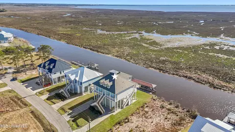 View/Area - 1426 Hanakealoha Pl, Diamondhead, MS 39525 photo 6 of 6