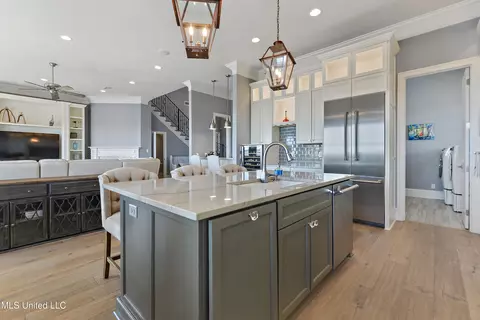 Kitchen - 1426 Hanakealoha Pl, Diamondhead, MS 39525 photo 5 of 6