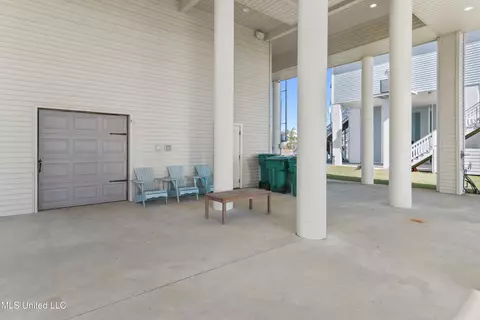 Exterior - 1426 Hanakealoha Pl, Diamondhead, MS 39525 photo 4 of 4