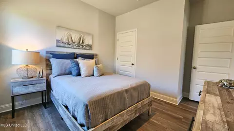 Bedroom - 430 Piney Dr, Pearl, MS 39208 photo 2 of 6