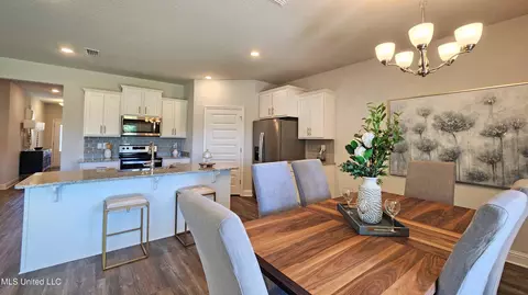 Dining - 430 Piney Dr, Pearl, MS 39208 photo 3 of 3