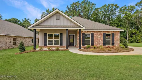 430 Piney Dr, Pearl, MS 39208