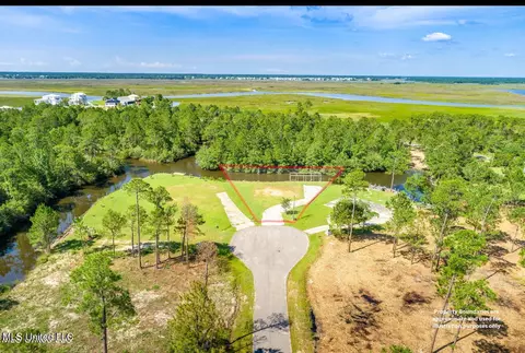 1346 Kaumakapili St, Diamondhead, MS 39525