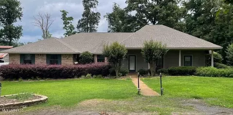 413 Walters Rd, Pelahatchie, MS 39145