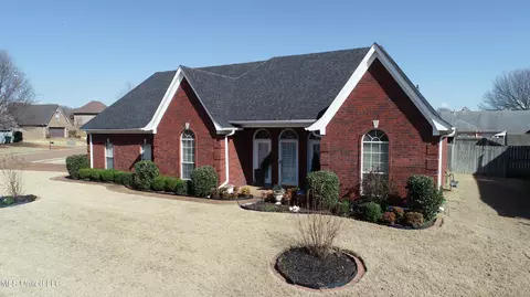 8942 Sweet Flag Loop, Southaven, MS 38671
