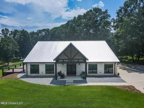 1548 Ms-43, Pelahatchie, MS 39145