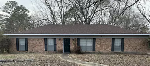 2869 Ridgeland Drive Dr, Jackson, MS 39212