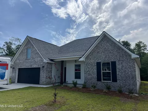 7297 S Aberdeen Dr, Pass Christian, MS 39571