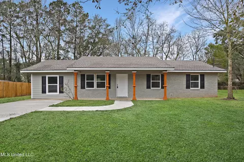 8309 Sherbrook St, Moss Point, MS 39562