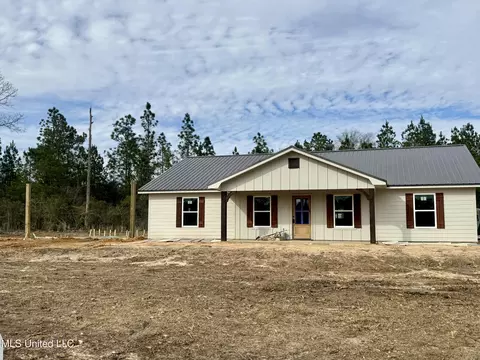 240 Matthew Johnson Rd, Wiggins, MS 39577