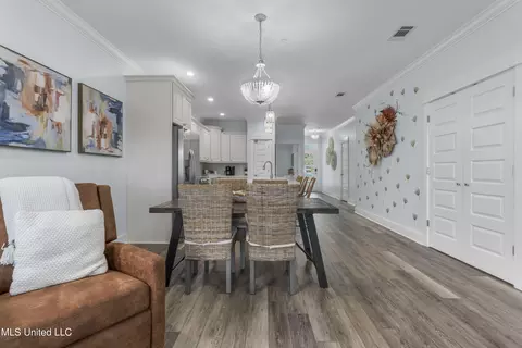 Dining - 121 E Fifth St, Long Beach, MS 39560 photo 1 of 2