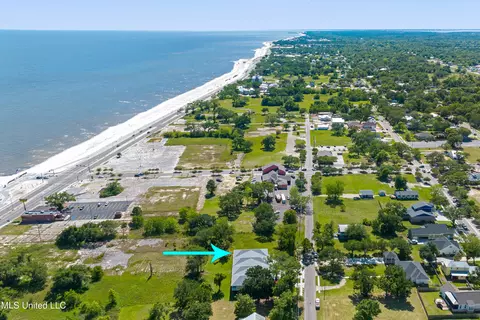 View/Area - 121 E Fifth St, Long Beach, MS 39560 photo 5 of 9