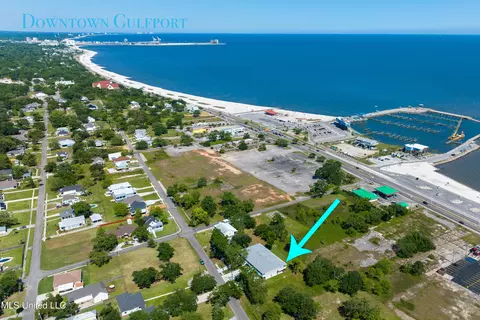 View/Area - 121 E Fifth St, Long Beach, MS 39560 photo 1 of 9