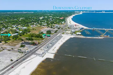 View/Area - 121 E Fifth St, Long Beach, MS 39560 photo 3 of 9