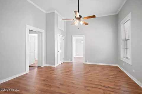 Living - 404 1st St, New Augusta, MS 39462 photo 6 of 6