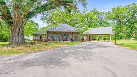 205 Gumpond Beall Rd, Lumberton, MS 39455