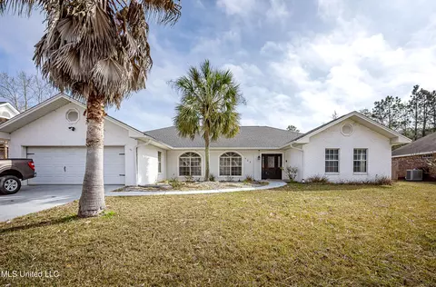 723 Old Savannah Dr, Long Beach, MS 39560