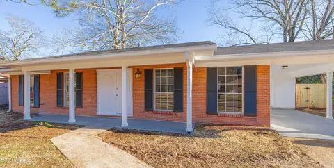6618 Franklin D Roosevelt, Jackson, MS 39213