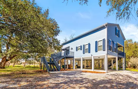 323 E Second St, Pass Christian, MS 39571