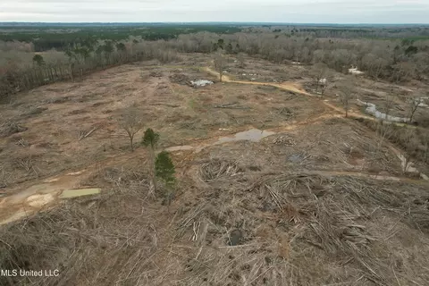 744 Midway Rd, Carthage, MS 39051 photo 8