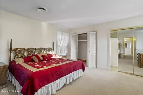 Bedroom - 1927 Springridge Dr, Jackson, MS 39211 photo 4 of 5