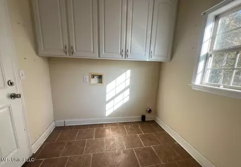 304 Catalina Cir, Jackson, MS 39204 photo 5
