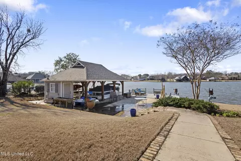 115 Belle Pointe Cir, Madison, MS 39110 photo 4