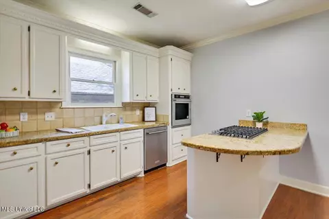 122 Sugaloch Cv, Jackson, MS 39211 photo 11