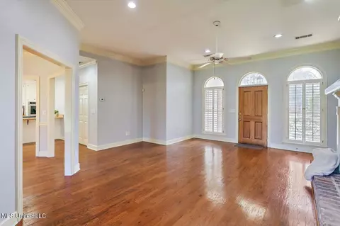 122 Sugaloch Cv, Jackson, MS 39211 photo 5