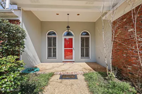 122 Sugaloch Cv, Jackson, MS 39211 photo 2