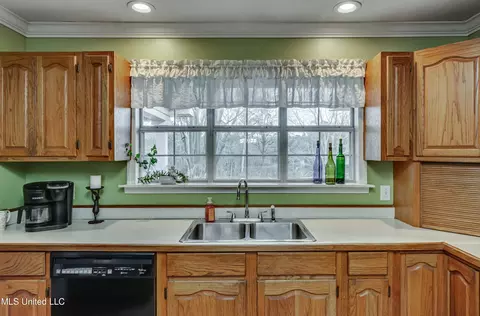 Kitchen - 370 Scr 60, Mize, MS 39116 photo 4 of 8