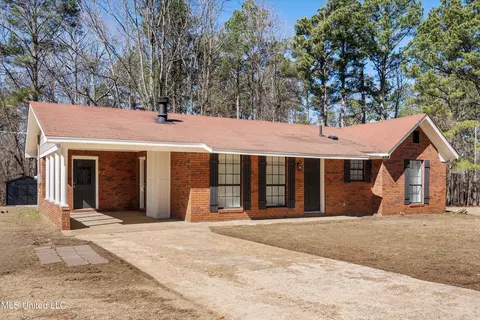 4164 S Red Banks Rd, Byhalia, MS 38611
