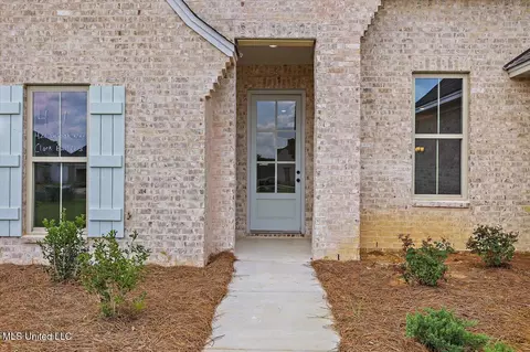 421 Baleigh Way, Canton, MS 39046 photo 3