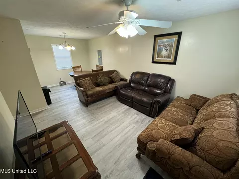 360 Fox Rd, Shaw, MS 38773 photo 3