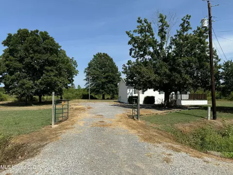 360 Fox Rd, Shaw, MS 38773 photo 2