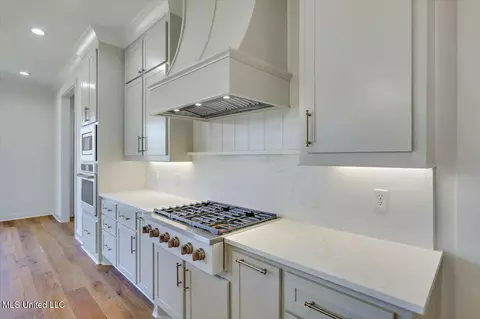 Kitchen - 203 Disciple Dr, Brandon, MS 39047 photo 3 of 5