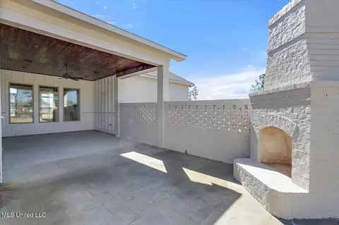 Exterior - 203 Disciple Dr, Brandon, MS 39047 photo 7 of 10