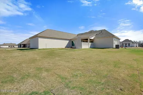 Exterior - 203 Disciple Dr, Brandon, MS 39047 photo 9 of 10