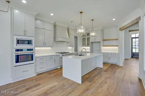 Kitchen - 203 Disciple Dr, Brandon, MS 39047 photo 2 of 5