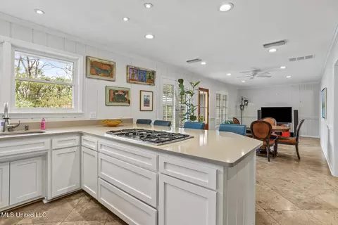 Kitchen - 2151 E Northside Dr, Jackson, MS 39211 photo 1 of 5