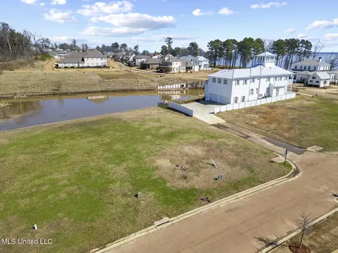 S Canal Drive, Madison, MS 39110