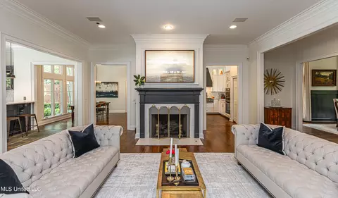 Living - 110 Windrush Dr, Flowood, MS 39232 photo 2 of 4