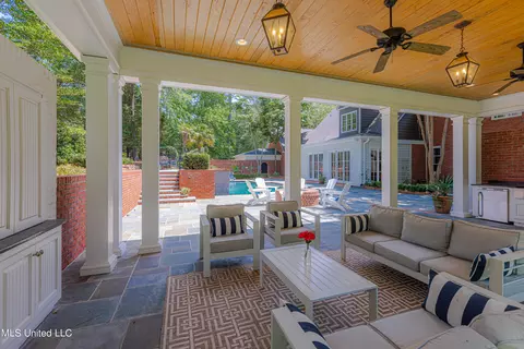Exterior - 110 Windrush Dr, Flowood, MS 39232 photo 9 of 16