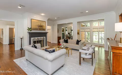 Living - 110 Windrush Dr, Flowood, MS 39232 photo 3 of 4