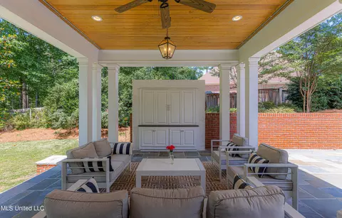 Exterior - 110 Windrush Dr, Flowood, MS 39232 photo 10 of 16