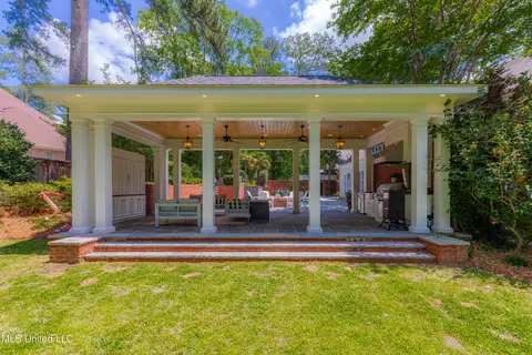 Exterior - 110 Windrush Dr, Flowood, MS 39232 photo 13 of 16